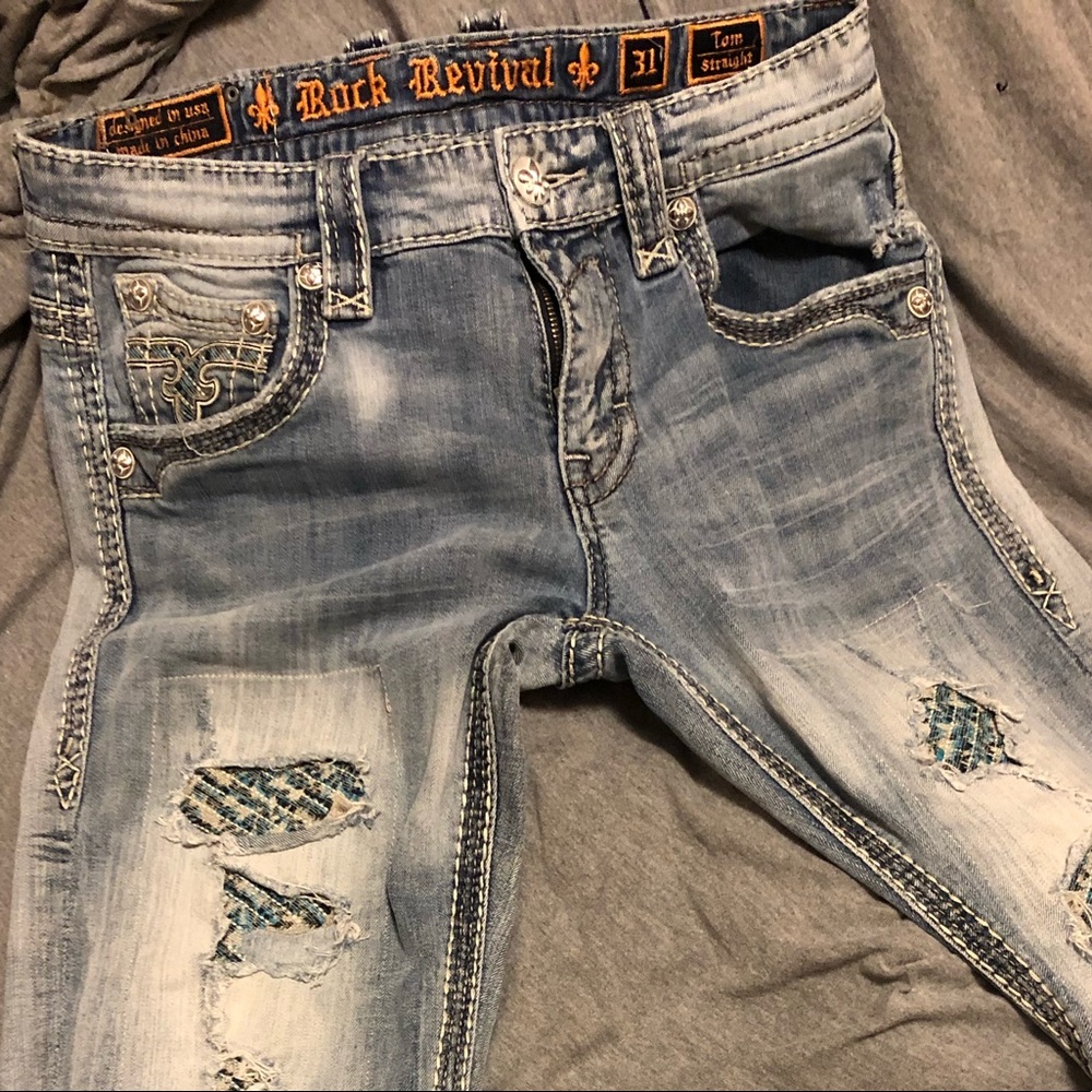 COPY - Rock Revival 31 Tom straight